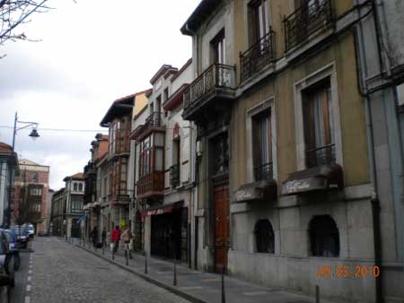 C/ Marques de Canillejas. Pola de Siero (Asturias)